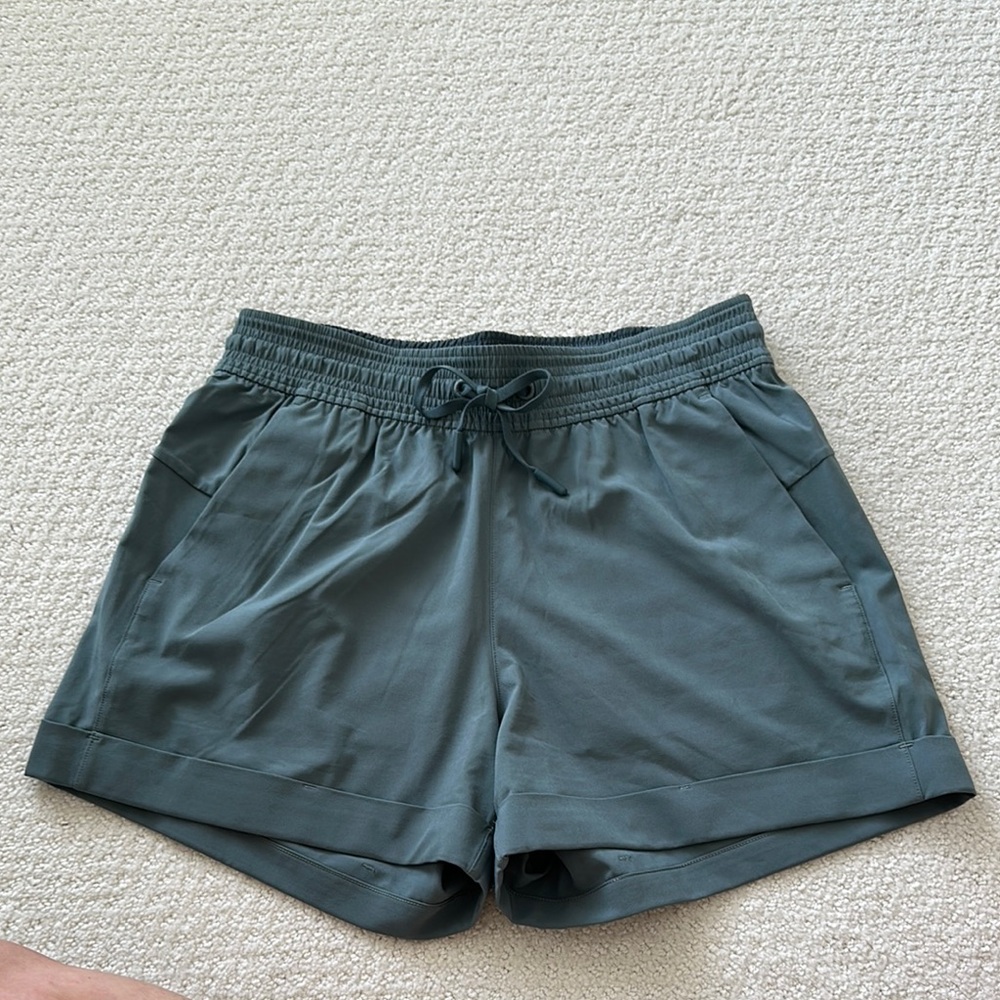 Excellent condition, Lululemon Women's Casual Shorts, Size 4